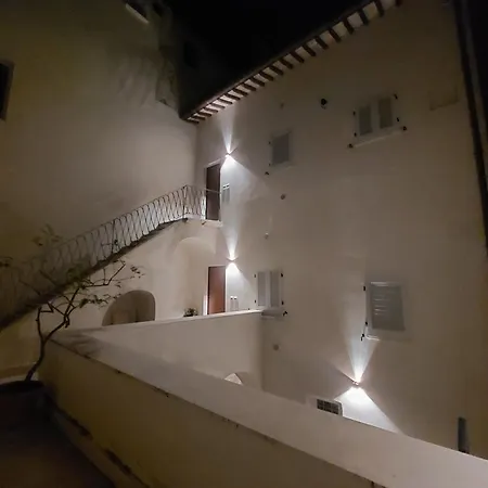 Casa Piccolomini Ascoli Piceno